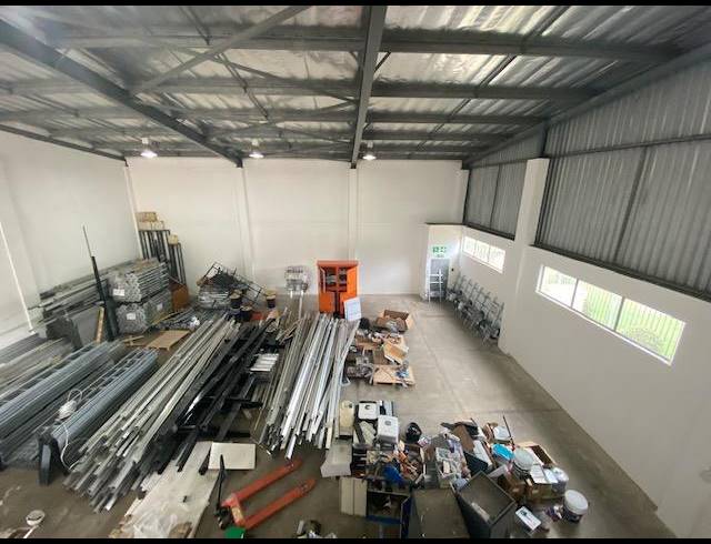 384M² WAREHOUSE TO LET IN RIVERHORSE VALLEY
